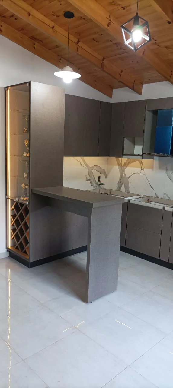 Cocina contemporánea realizada por MaderPlac